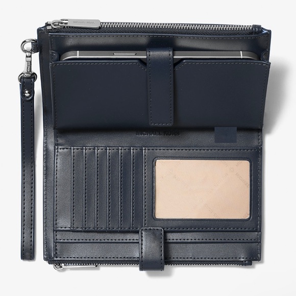 Michael Kors Jet Set Large Ombré Signature Logo Wristlet Wallet Phone
NAVY
NWT - Picture 2 of 16